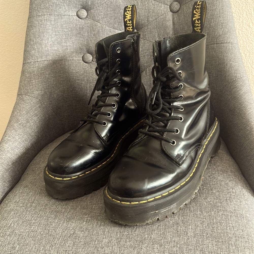 Dr. Martens Jadon Platform size 10